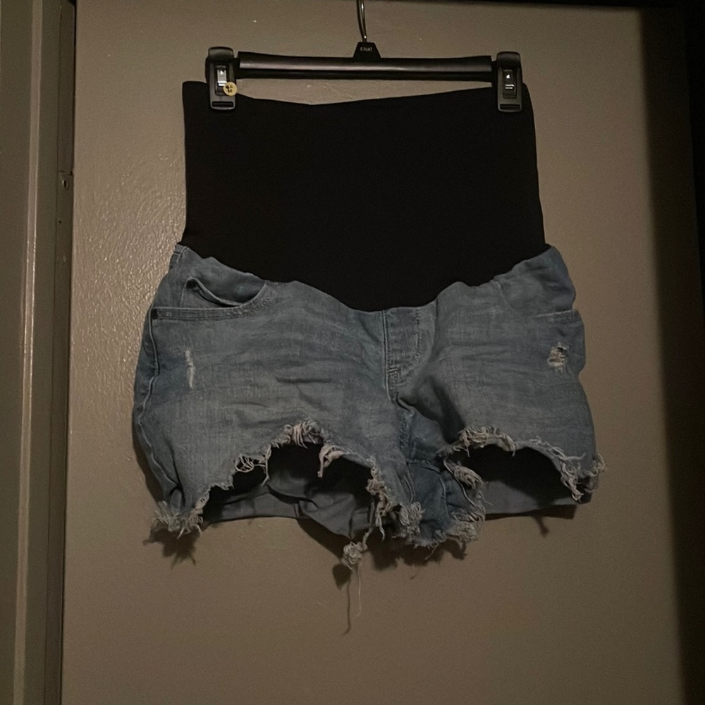 Maternity shorts